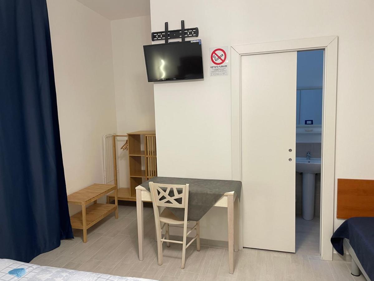 B&B Del Corso - Affittacamere Giulianova Eksteriør billede