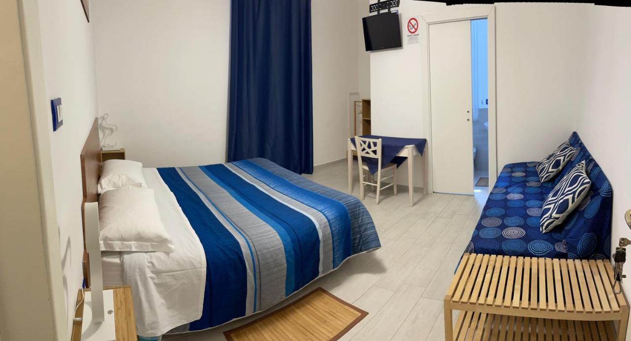 B&B Del Corso - Affittacamere Giulianova Eksteriør billede